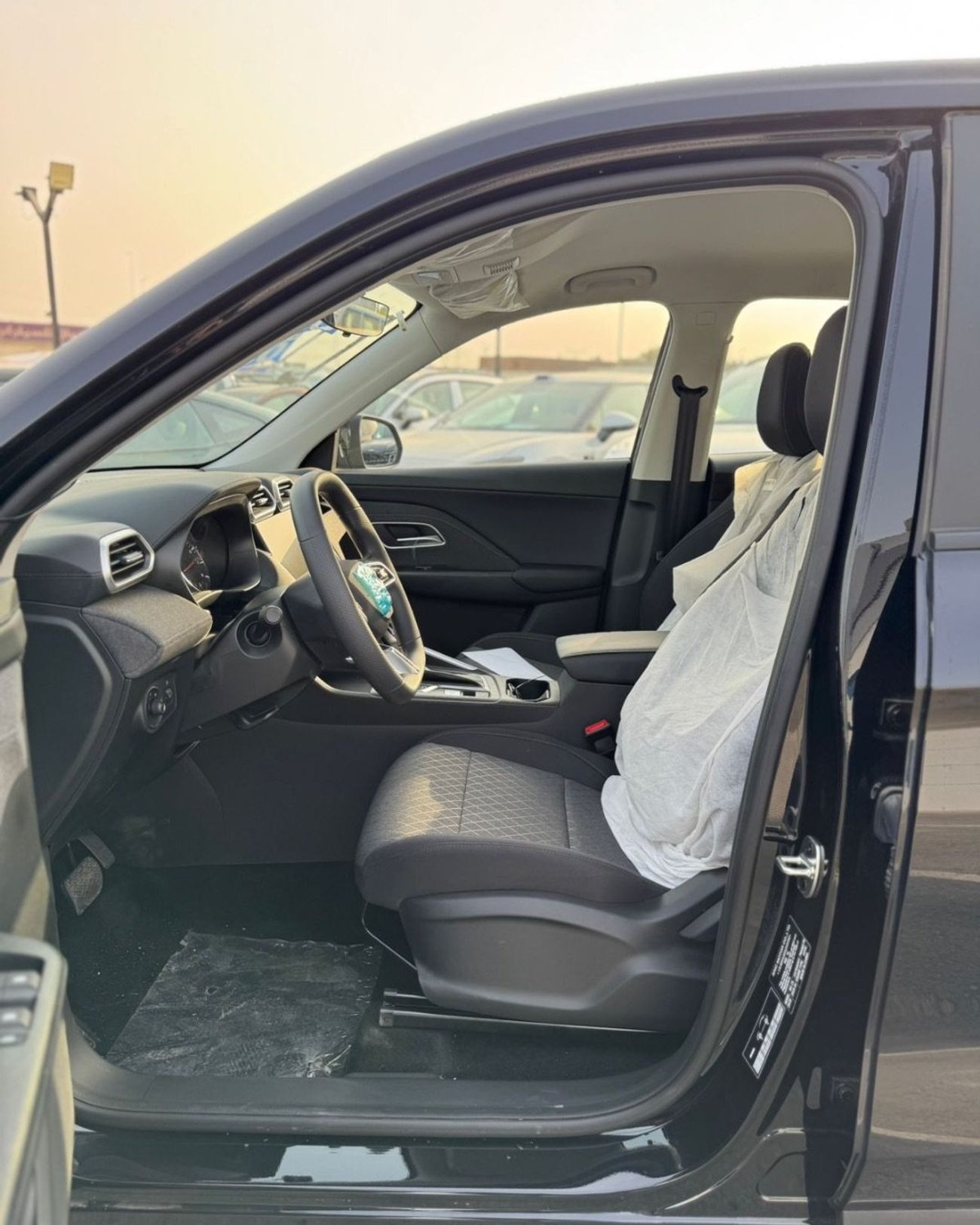 أم جي ZS NEW MG ZS 1.5L (STD) - 2025 MODEL BLACK COLOR