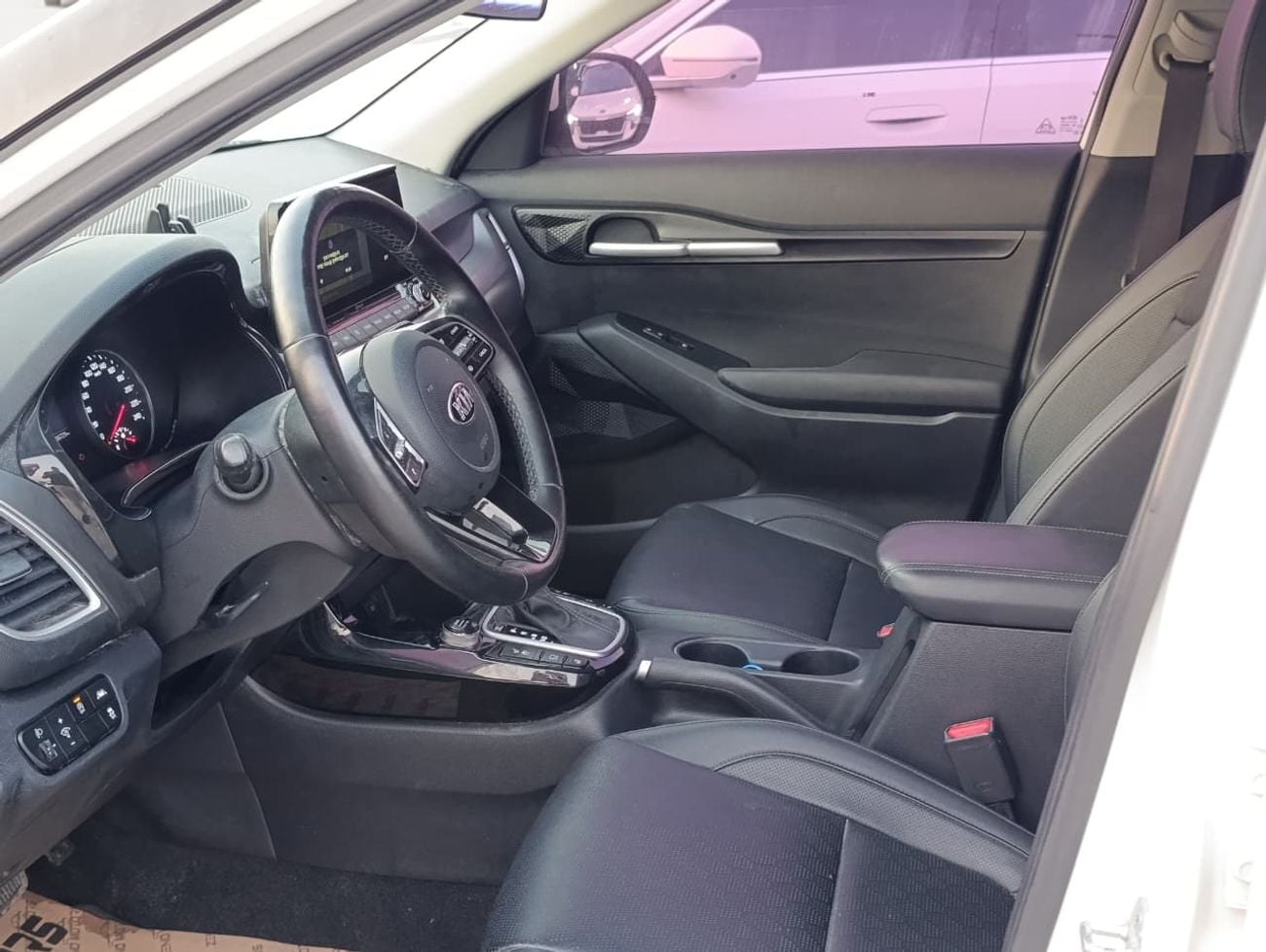 Kia Seltos EX