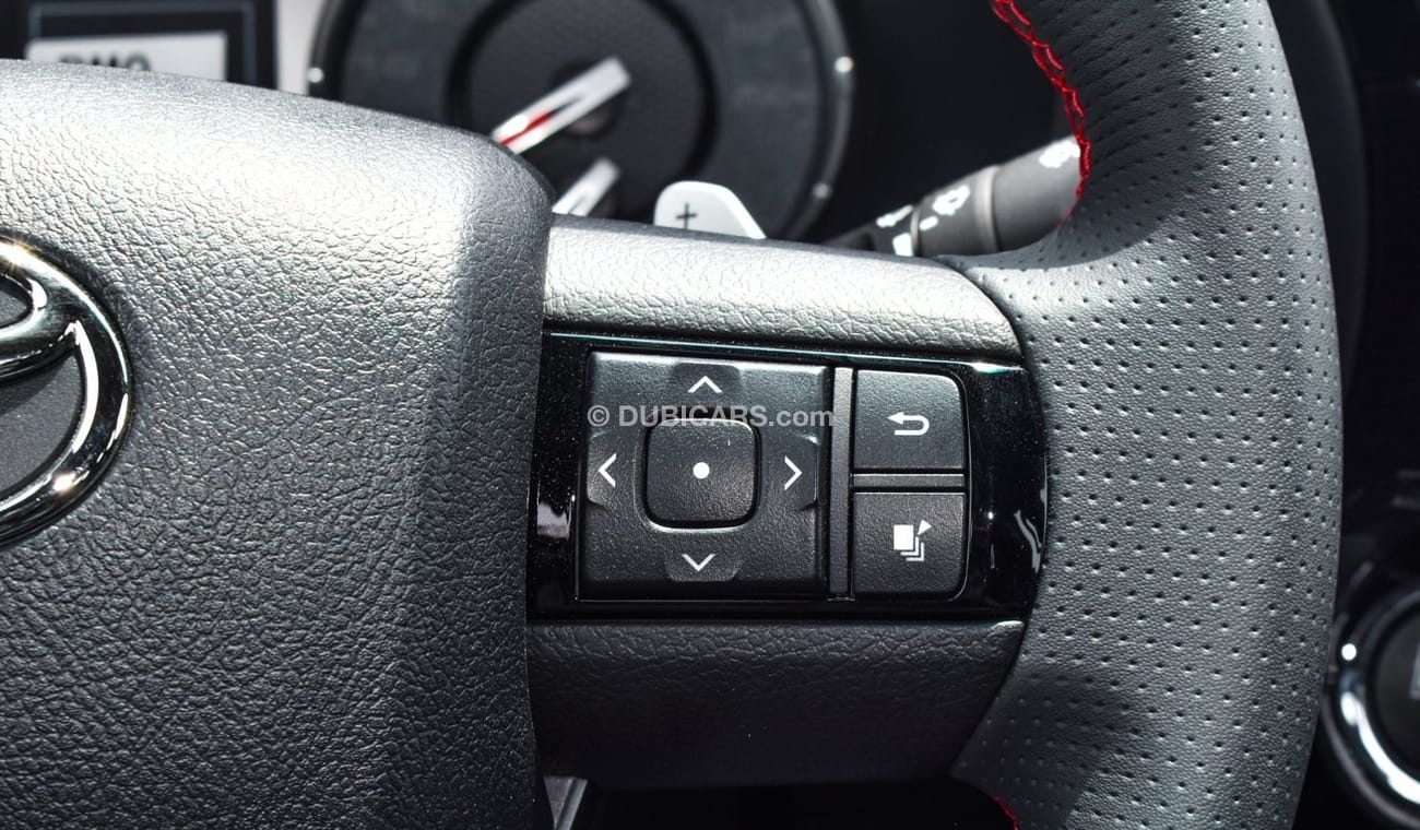 تويوتا هيلوكس GR Sport 4.0 L V6