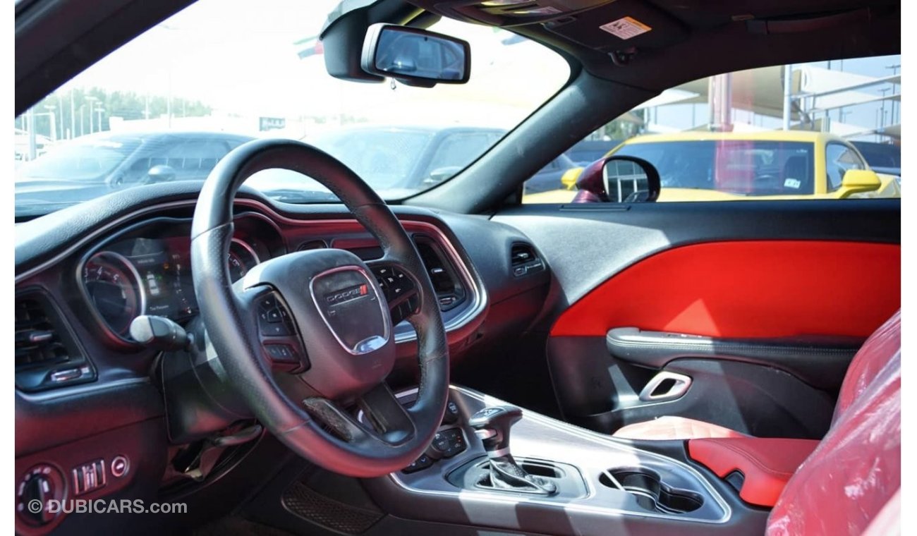 Dodge Challenger Challenger R/T V8 5.7L 2018/ Original AirBags/SunRoof/Leather Interior/Wide Body/Good Condition