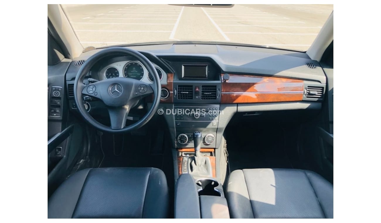 مرسيدس بنز GLK 350 موديل 2012 وارد فل مواصفات كراسي جلد ومثبت سرعه وتحكم كهربي كامل ونظام صوت ممتاز وكاميرا خلفيه