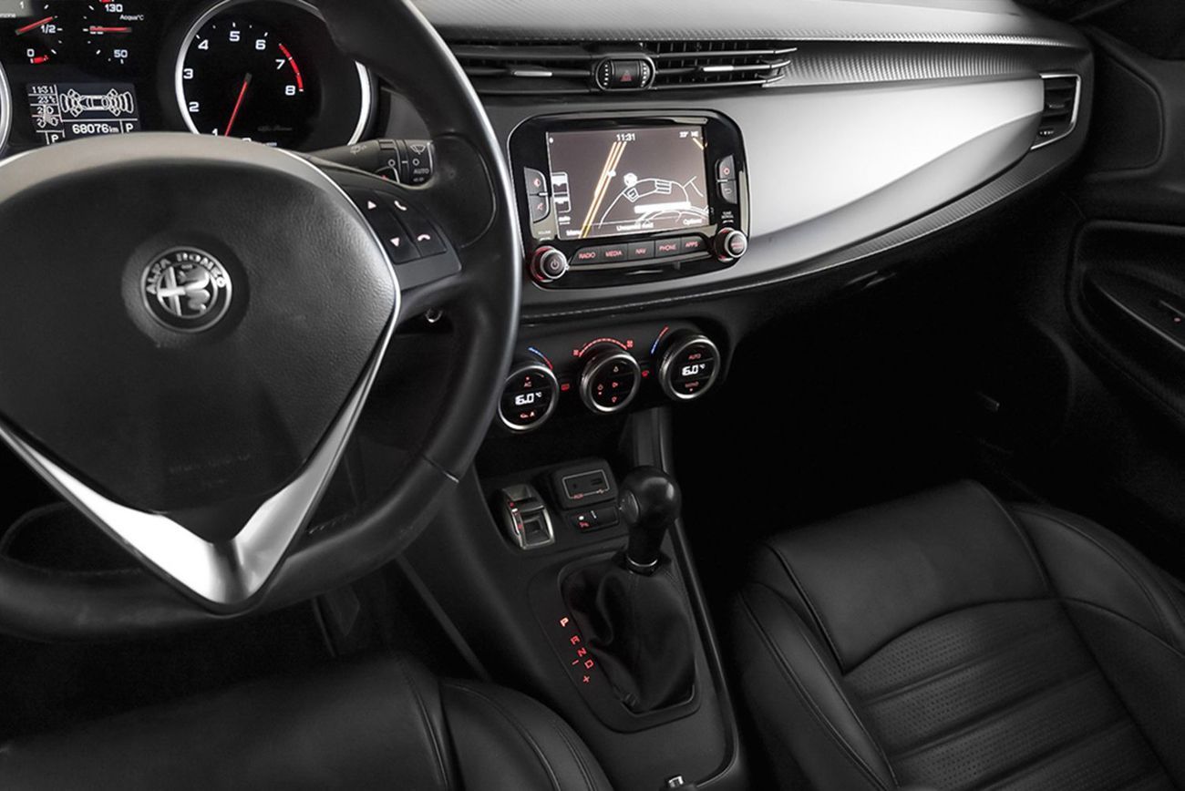 ألفا روميو جوليتا Veloce