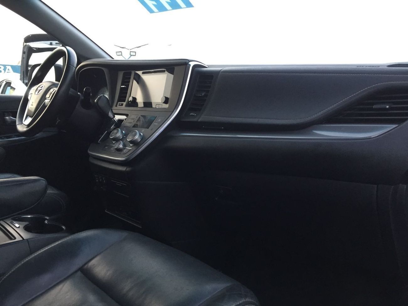 Toyota Sienna Toyota Sienna 2016 – 3.5L V6 | Petrol | Automatic | American Specs