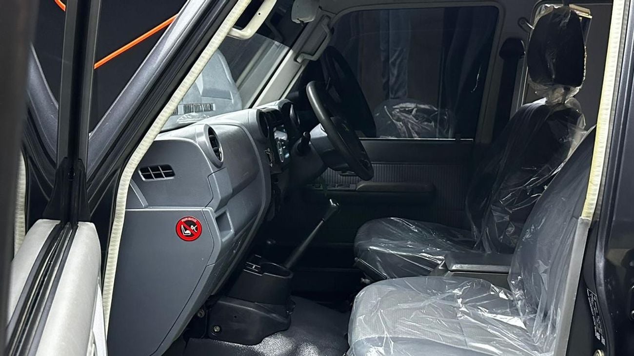 تويوتا لاند كروزر بيك آب 2020 RHD Dieael Full Option Very Clean and Perfect Condition