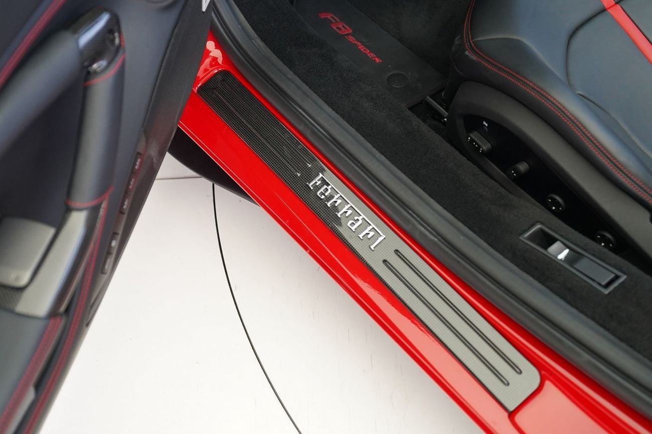 Ferrari F8 Spider STD 3.9T V8