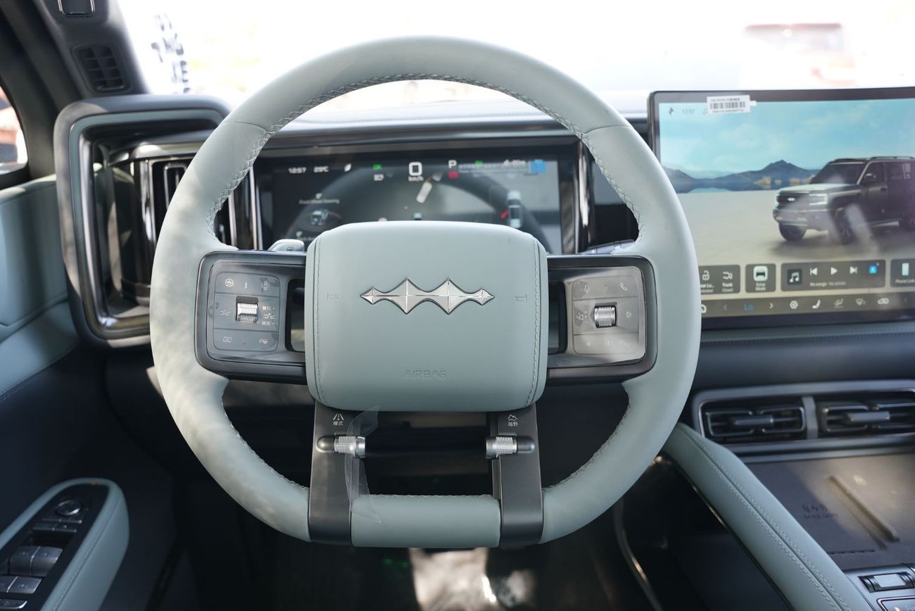 BYD Leopard 5 2025 Leopard New Ultra Edition 211Km Black In Green 0Km