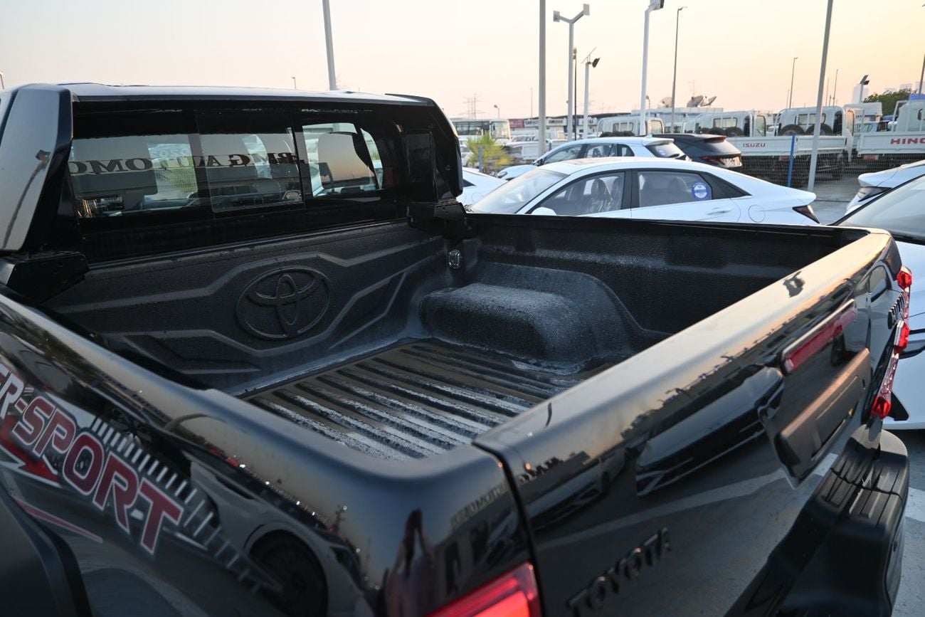تويوتا هيلوكس GR SPORT 4.0L V6 4WD, Model 2026 Color Black