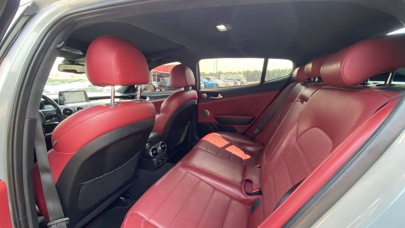 كيا ستينجر GT 3.3L AWD