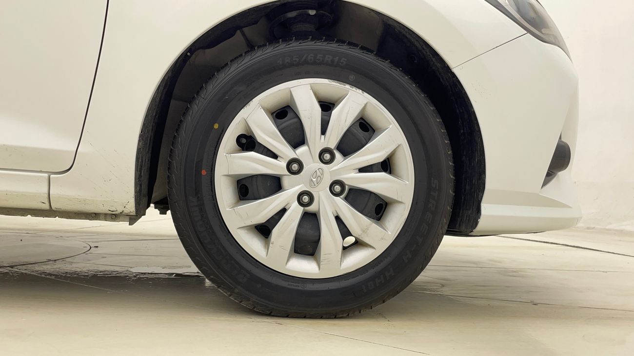 Hyundai Accent SMART 1.6 | Zero Down Payment | Home Test Drive