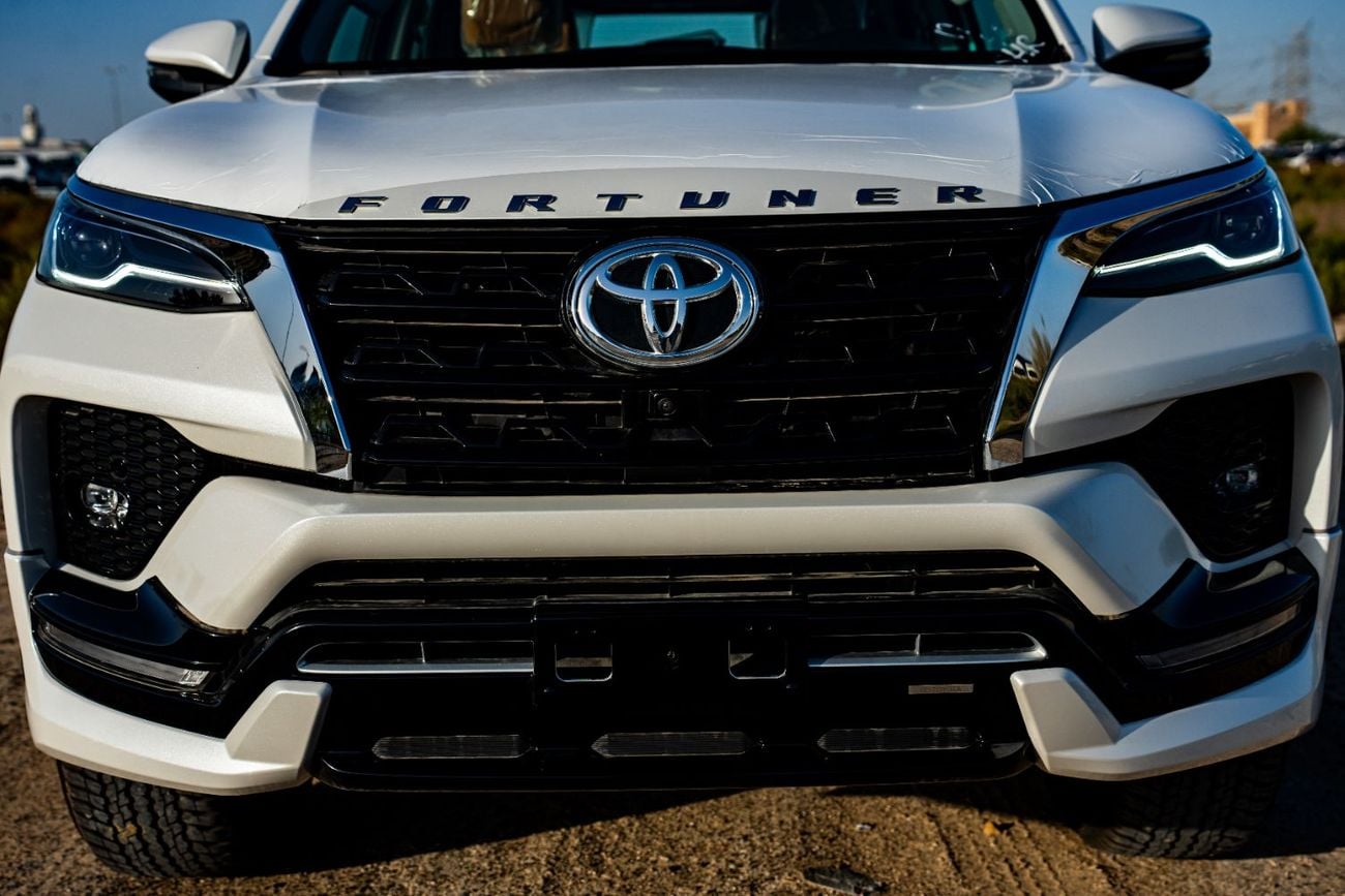 Toyota Fortuner Toyota Fortuner 4.0L SUV 4WD 2025