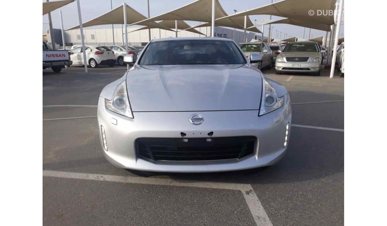 نيسان 370Z سياره نظيفه جدا بحاله ممتاذه ضمان شاسيه جير ماكينه