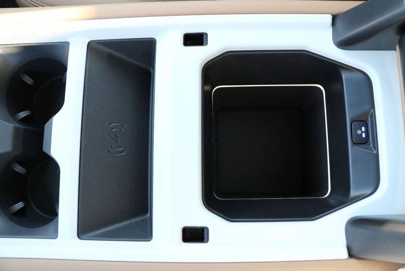 Land Rover Defender 2025 Defender 3.0L Petrol P400 X-Dynamic HSE