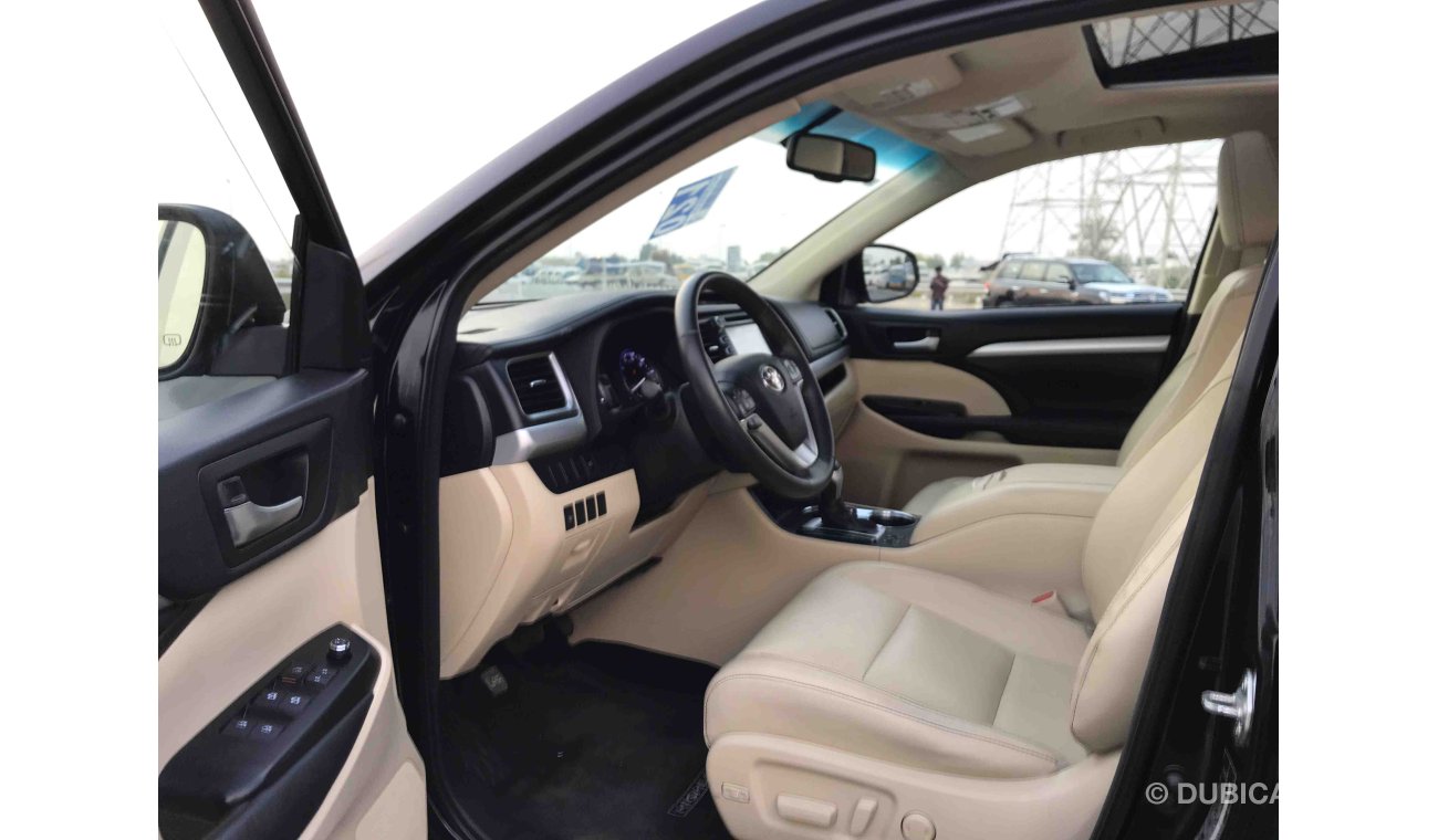 تويوتا هايلاندر FULL OPTIONS WITH LEATHER SEAT, PUSH START AND SUNROOF