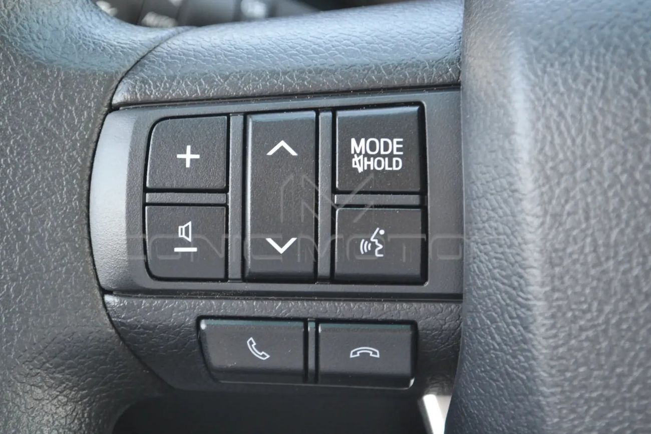 Toyota Hilux 2026 Toyota Hilux 2.4L Diesel M/T