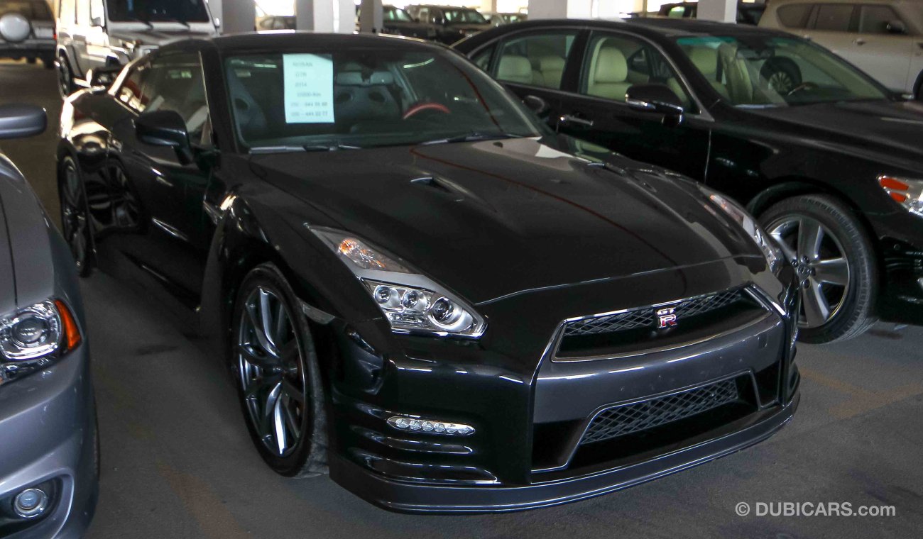 Nissan GT-R