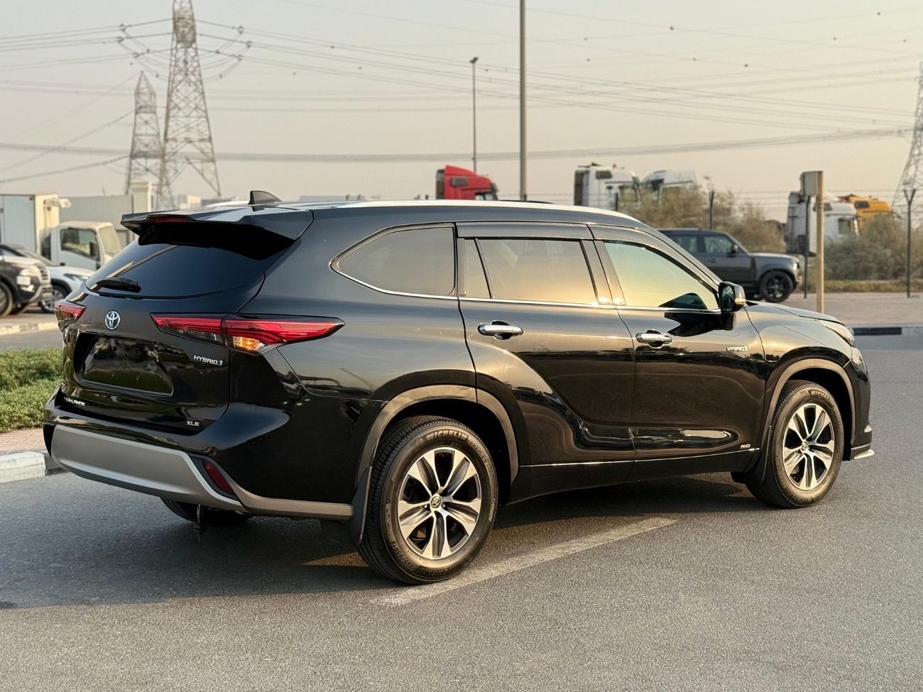 Toyota Highlander XLE Hybrid sunroof,leather,push start Full Option