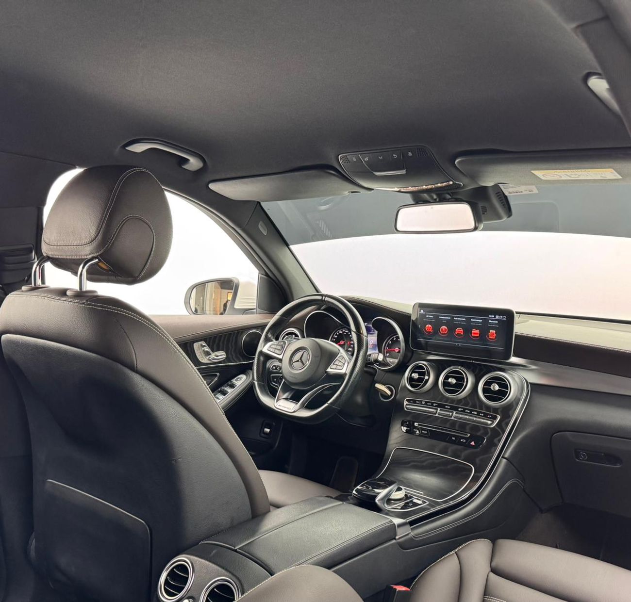 Mercedes-Benz GLC 250 AMG 2.0L 2016 Mercedes Benz GLC250 AMG 4MATIC, Service History, GCC