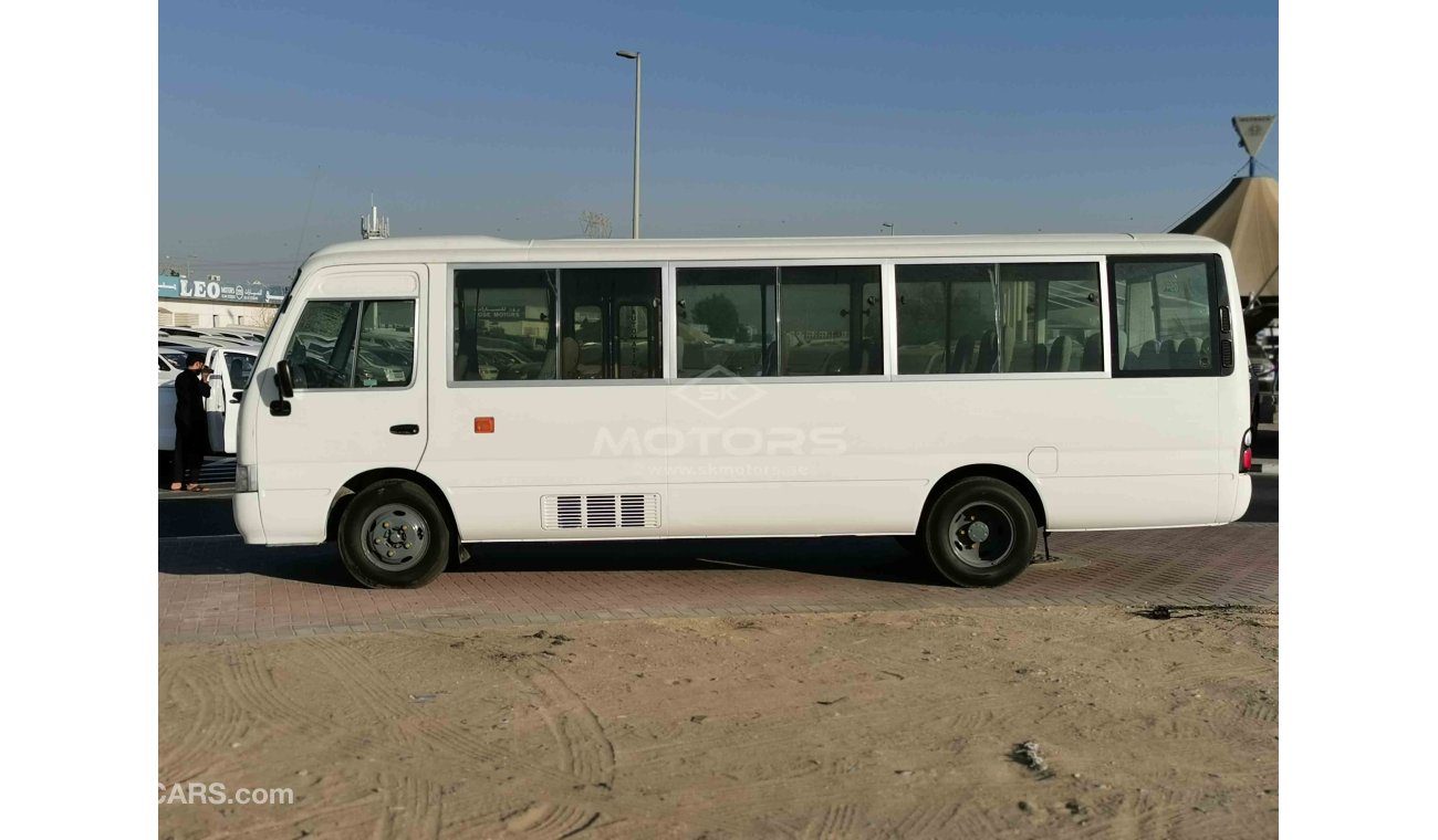 تويوتا كوستر 2.7L Petrol, 30 seats, clean interior and exterior (CODE # TC02)