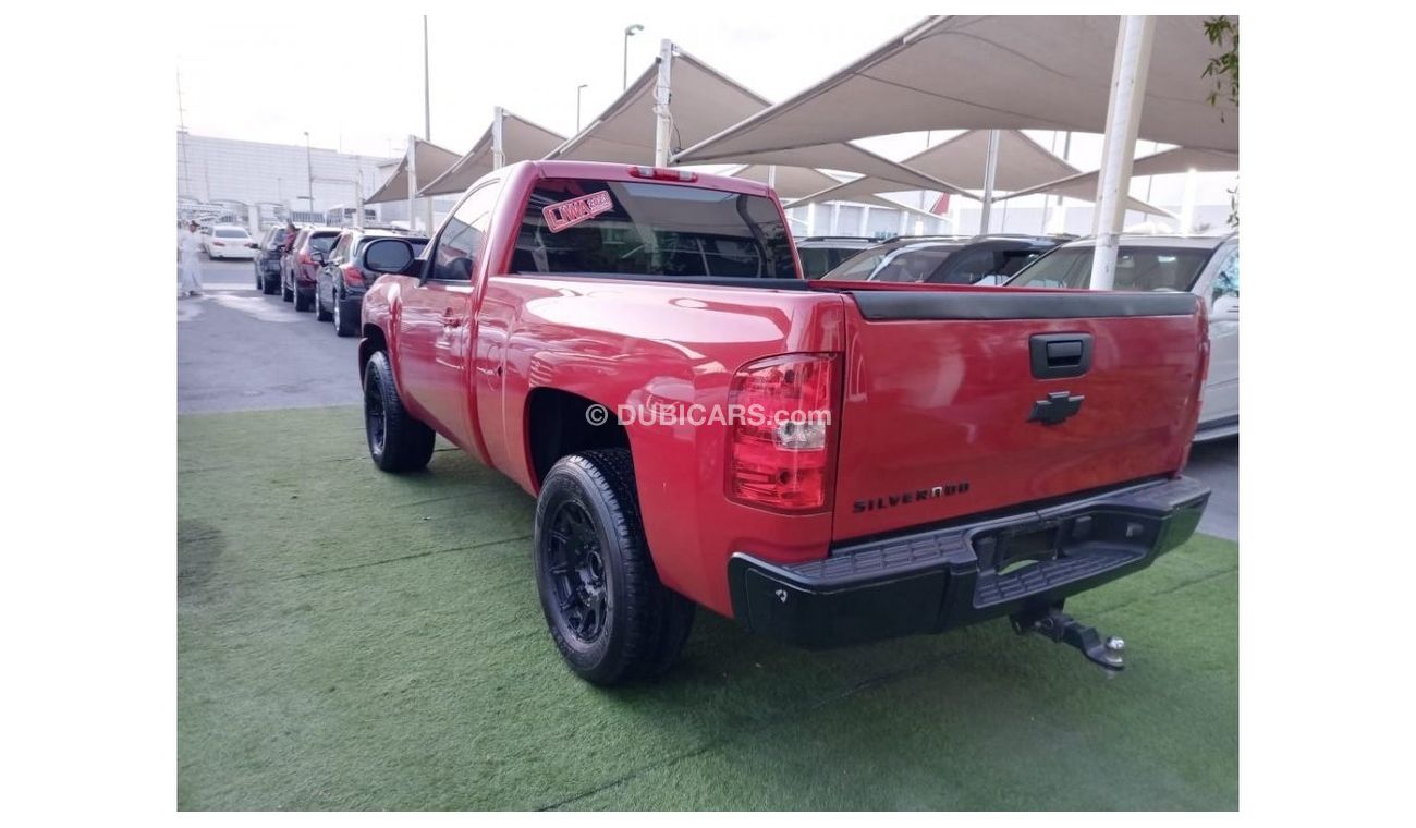 شيفروليه سيلفارادو بيك أب باب واحد موديل 2009 خليجى لون أحمر بدون حوادث رنجات  مثبت سرعة تحكم بحالة ممتازة