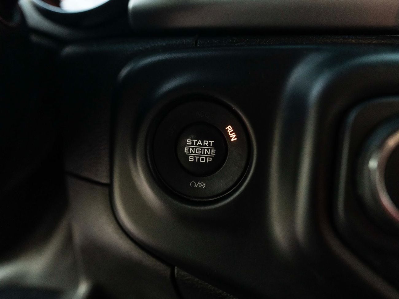 Jeep Wrangler Unlimited Sport 3.6L A/T