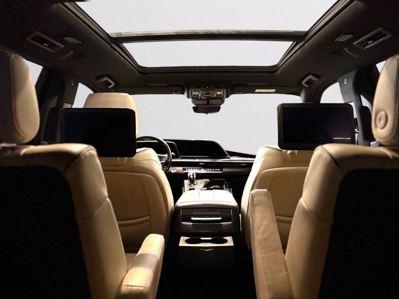 Cadillac Escalade AED 3,520 P.M | 0% DOWN PAYMENT | CADILLAC ESCALADE SPORT LUXURY | 6.2L V8 4WD | FULL SERVICE HISTOR