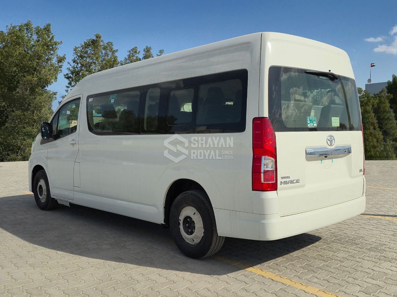 Toyota Hiace 3.5L PETROL V6 GL AT 13-SEATS RWD 2026MY