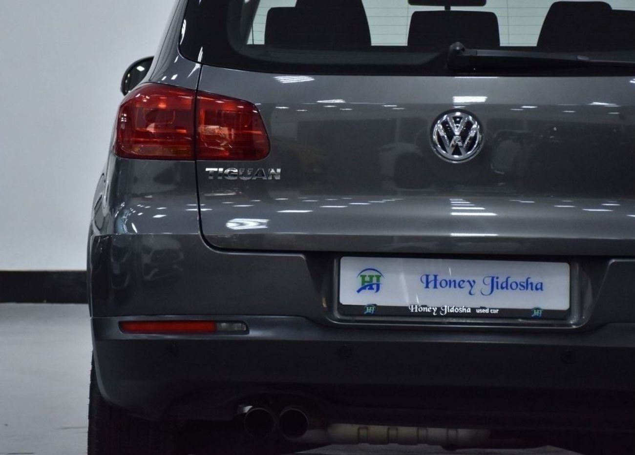 Volkswagen Tiguan EXCELLENT DEAL for our Volkswagen Tiguan ( 2016 Model ) in Grey Color GCC Specs