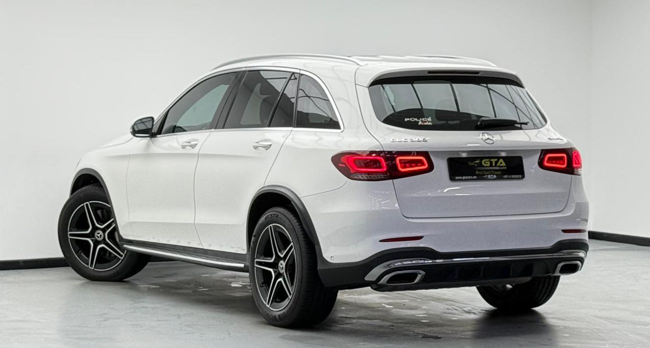 مرسيدس بنز GLC 300 2021 Mercedes Benz GLC300 4MATIC, Warranty, Full Service History, Very Low Km, Fully Loaded, GCC