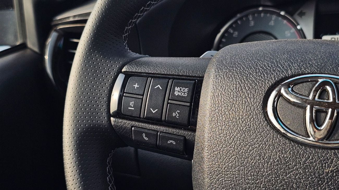 تويوتا هيلوكس GR SPORT HILUX D/C 4WD 2.8 DSL A/T EXL 2026
