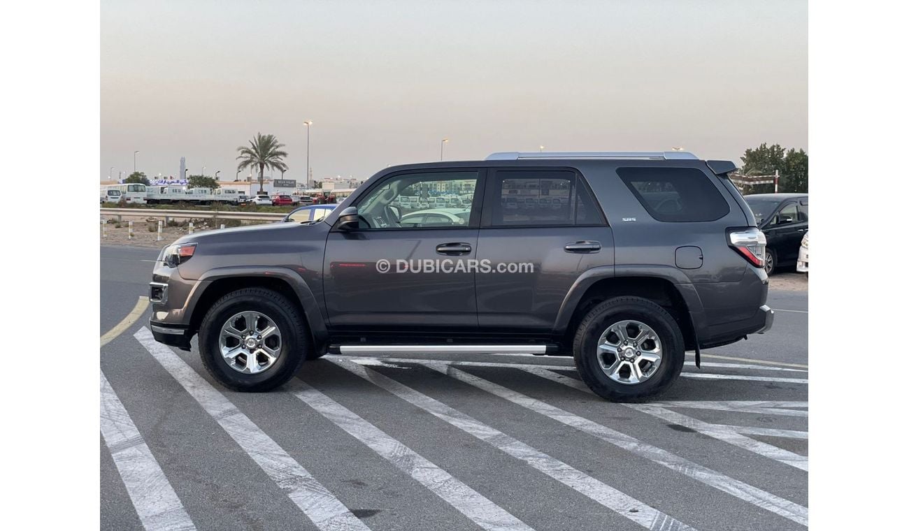 Toyota 4Runner 2020 TOYOTA 4RUNNER SR5  4x4   4.0L -V6 All wheel drive / EXPORT ONLY