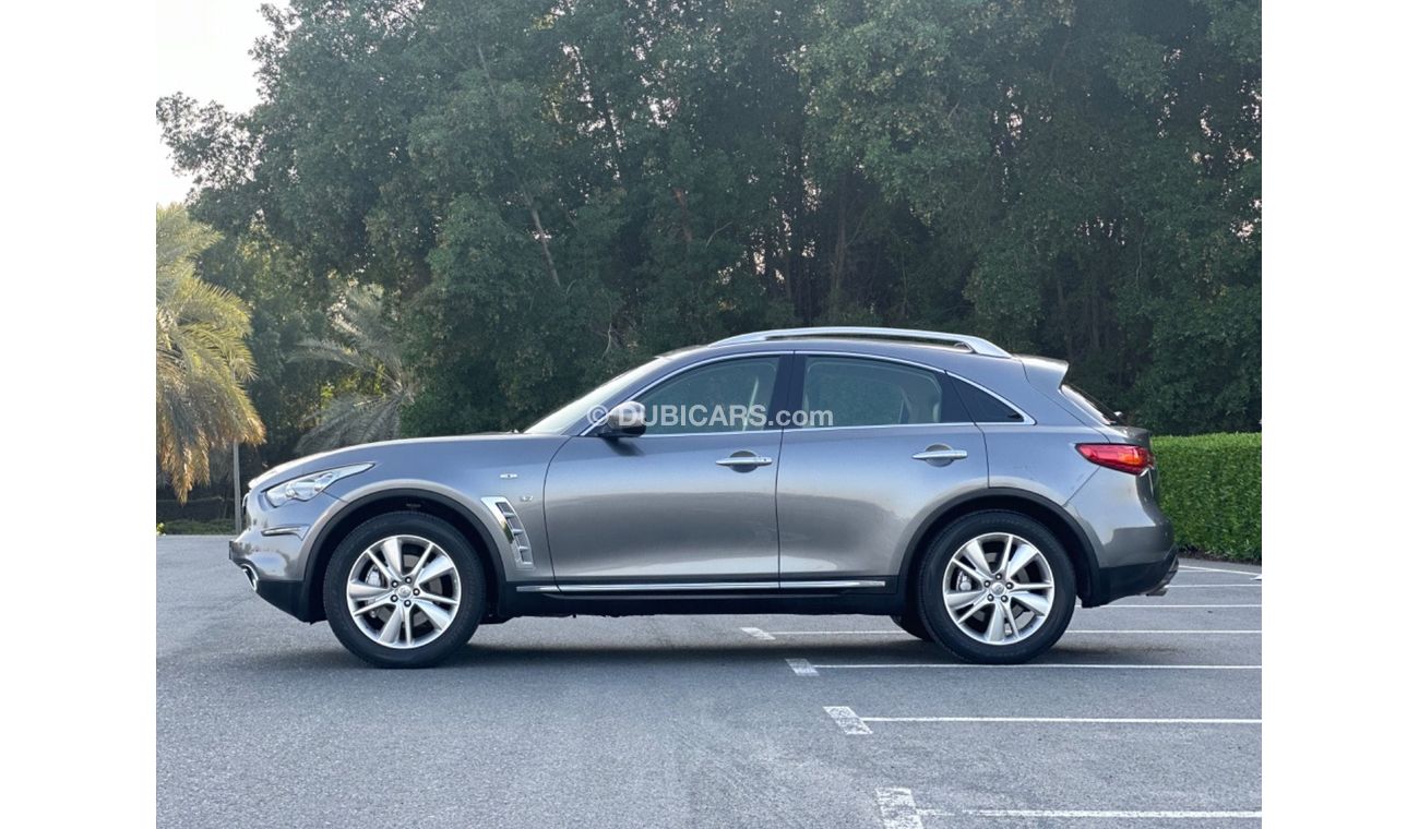 Infiniti QX70 Luxury Plus MODEL 2014 GCC CAR PERFECT CONDITION INSIDE AND OUTSIDE FULL OPTION ONE OWNER 2 keys Pan