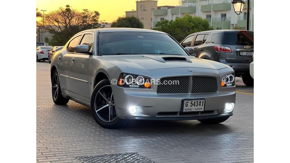 Used Dodge Charger 2006 for sale in Dubai 719887