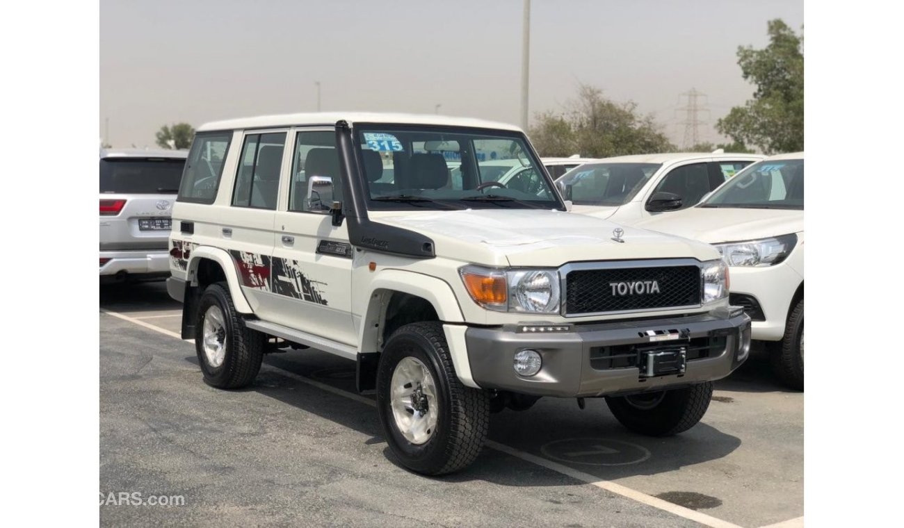 Toyota Land Cruiser Hard Top 76 HT 5DR