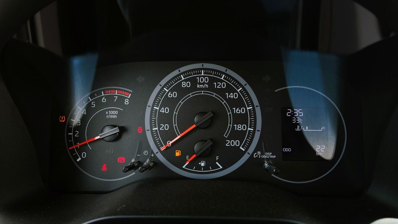 Toyota Hiace TOYOTA HIACE GL FULL OPTION M/T