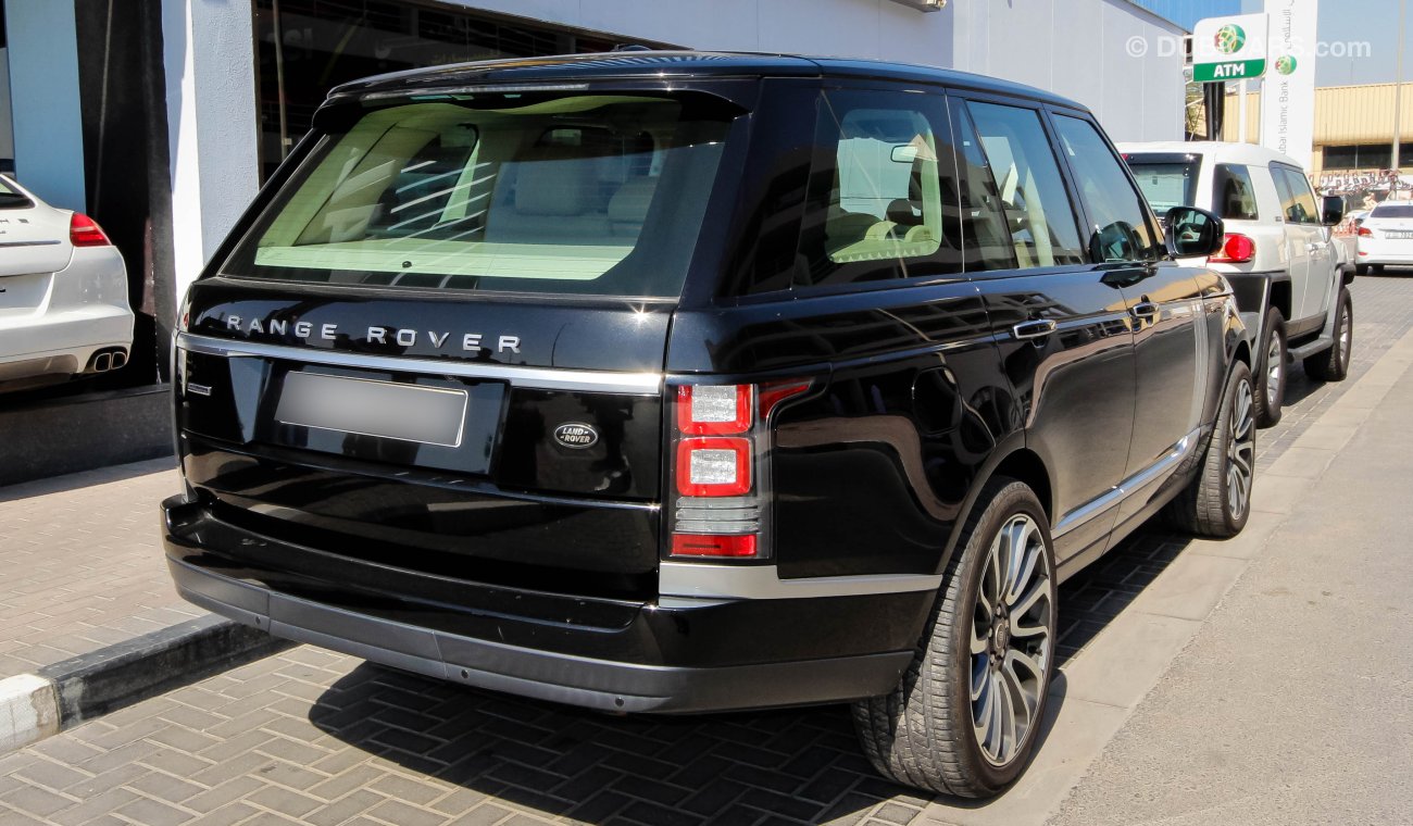 Land Rover Range Rover HSE With Autobiography badge
