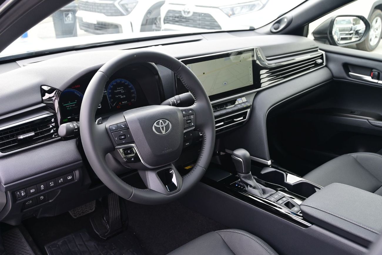 تويوتا كامري Toyota Camry Limited 2.5L Hybrid GCC, Model 2025, Color Black
