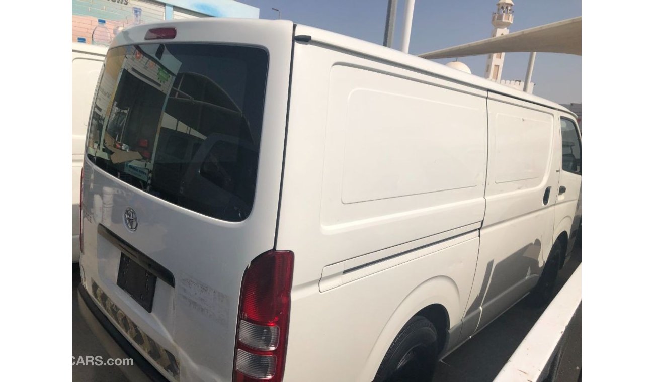 تويوتا هاياس Toyota Hiace Vna,model:2010.Excellent condition