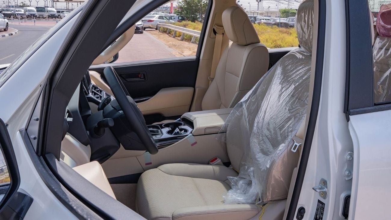 Toyota Land Cruiser 2026 Toyota Land Cruiser 300 GXR 4.0L AT Petrol 4WD (White-Beige)