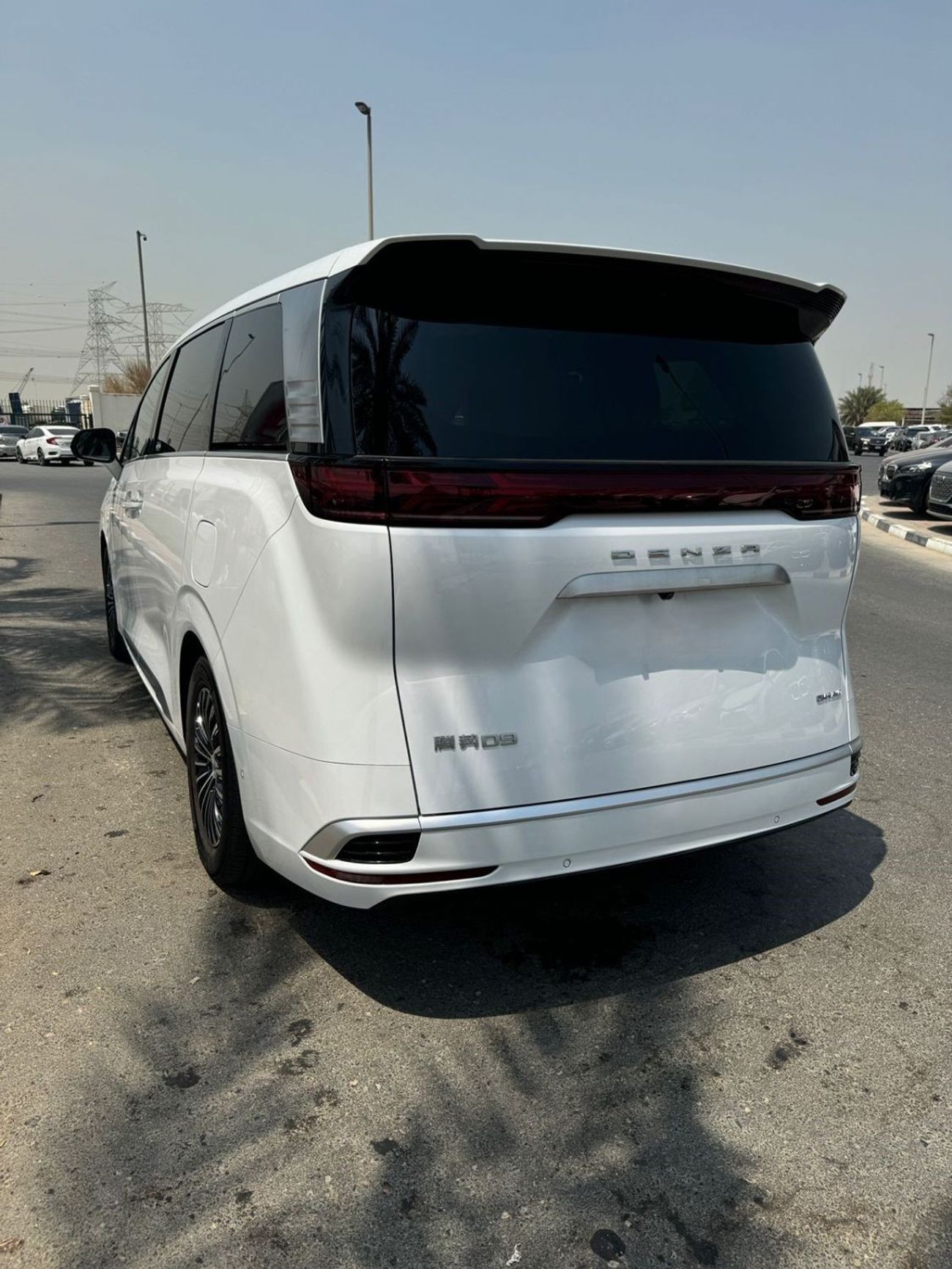 Denza D9 2023 DENZA D9 DUAL DM-i SUPER HYBRID VERSION