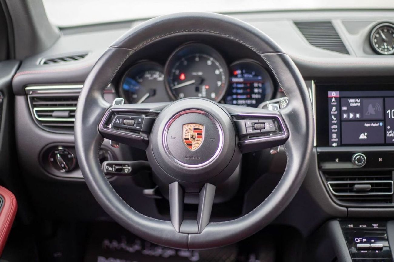 Porsche Macan STD 2023 GCC specs
