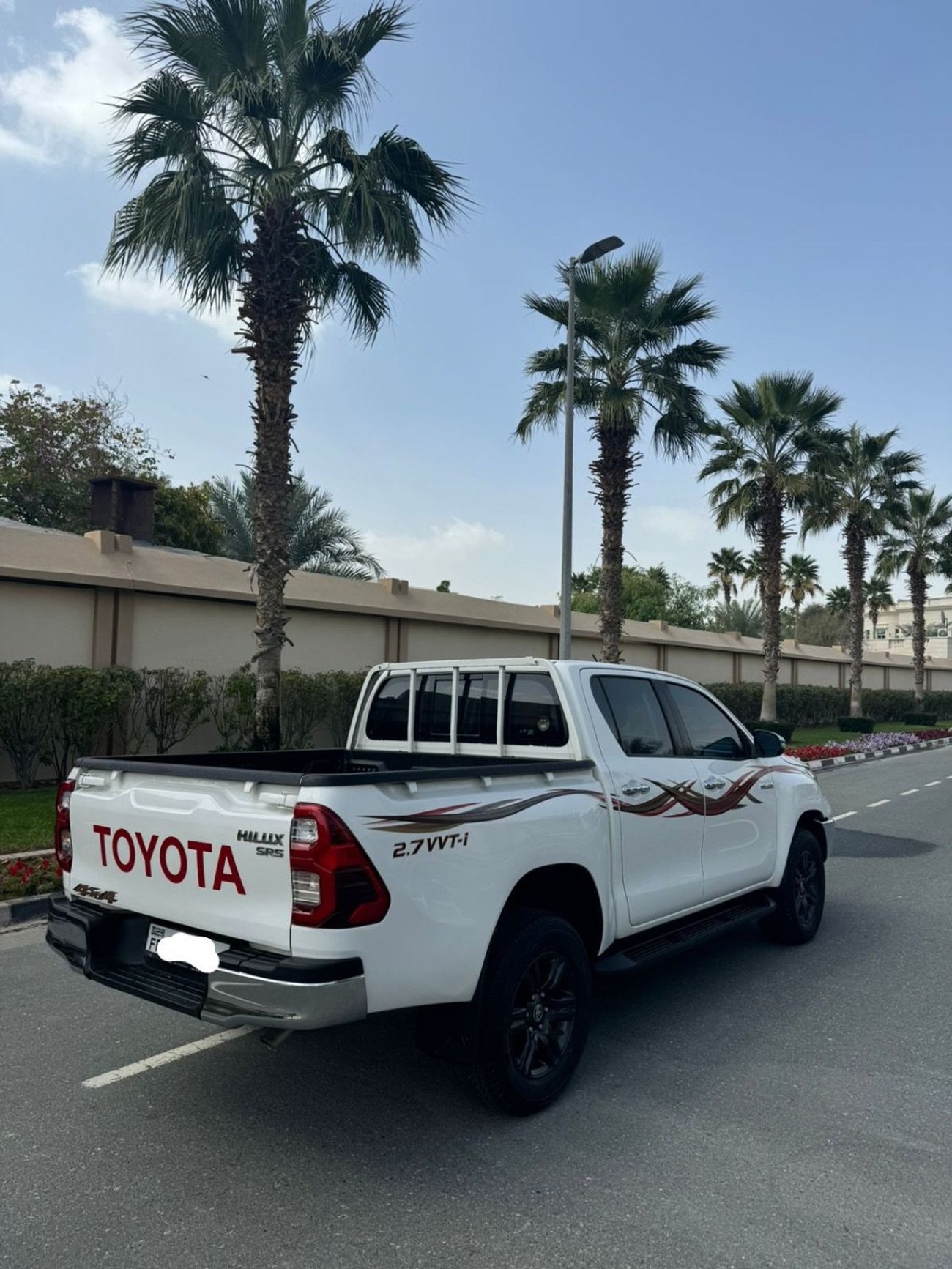 Toyota Hilux GLX 2.7L Double Cab Utility A/T