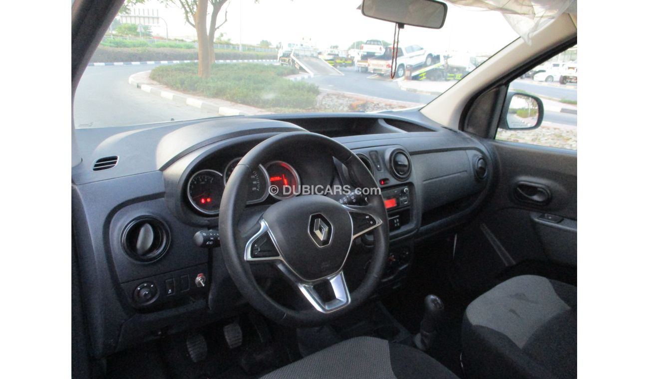 رينو دوكر فان 2018 مع ثلاجه بحاله الوكاله ماشيه فقط 28000 كيلوا تحت الضمان