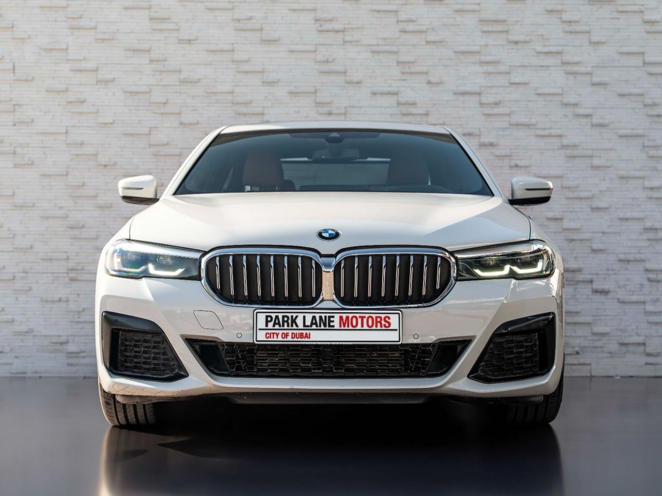 بي أم دبليو 520i M Sport Comfort 2.0L
