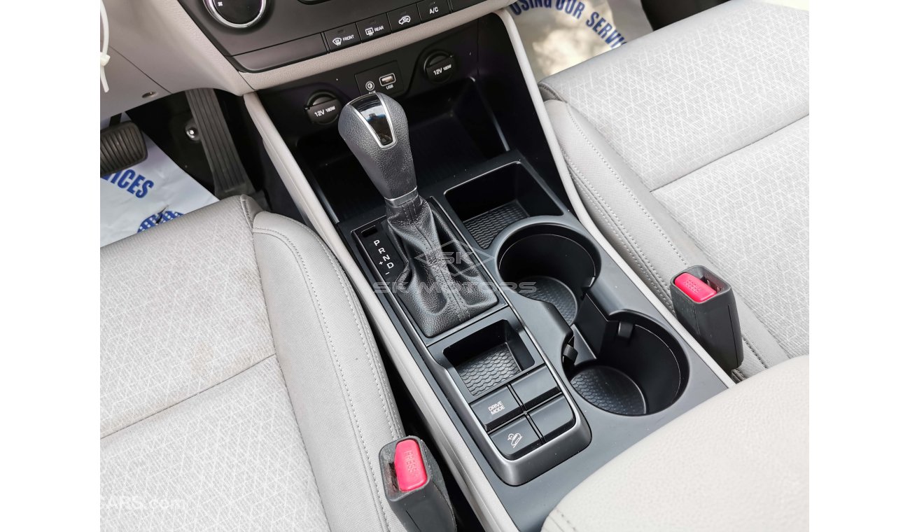 Hyundai Tucson 2.0L, 17" Rim, DRL LED Headlights, Fog Light, Drive Mode, DVD, Rear Camera, Dual Airbags (LOT # 782)
