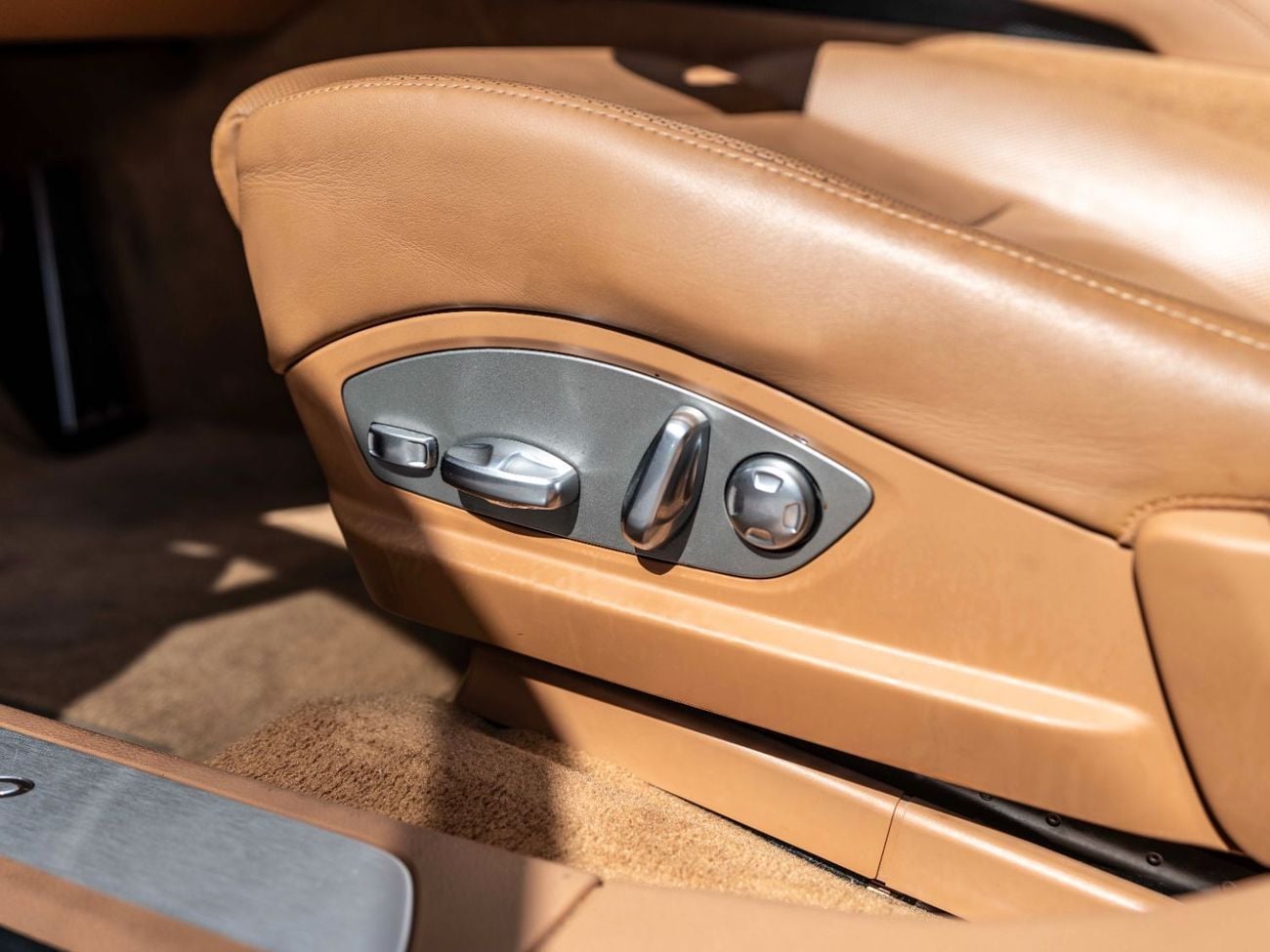 Porsche Panamera Turbo 4.8L (493 HP)