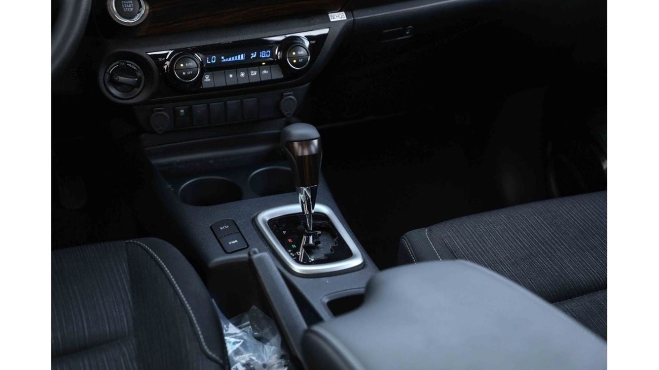 تويوتا هيلوكس تويوتا هايلكس 2024 4x4 DC 2.7 HI - أسود من الداخل أسود | تصدير فقط