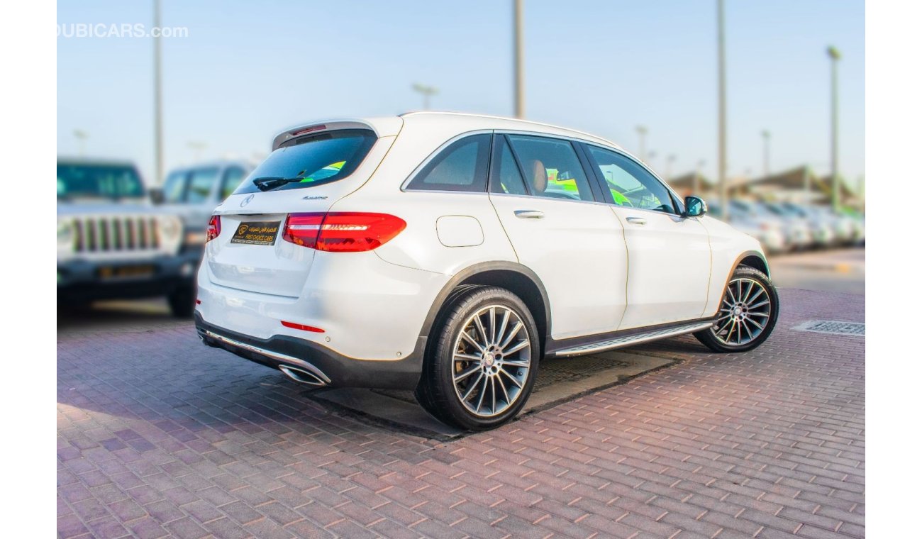 مرسيدس بنز GLC 300 2017 | MERCEDES GLC 300 | 4MATIC | GCC | VERY WELL-MAINTAINED | SPECTACULAR CONDITION | FLEXIBLE DOW