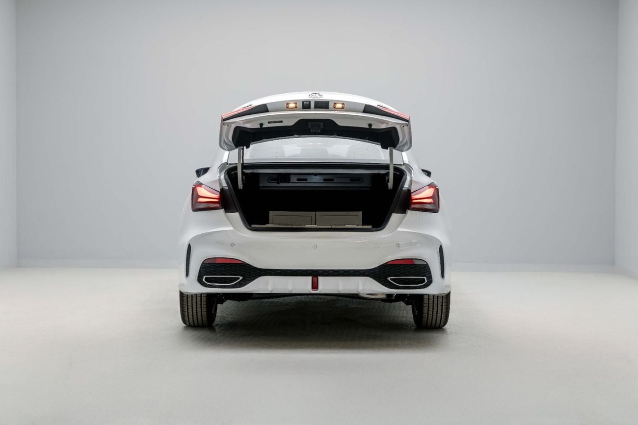 MG 5 LUXURY 1.5L - WHITE INSIDE BLACK | EXPORT ONLY