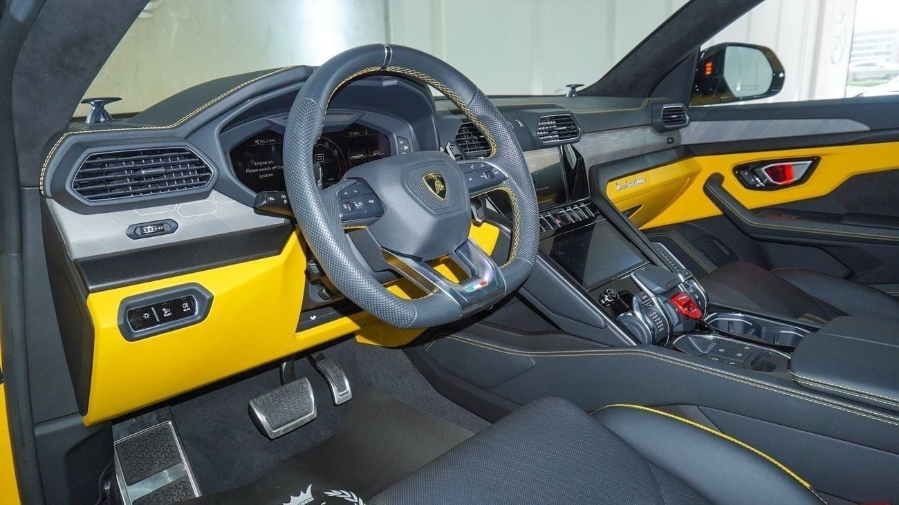 Lamborghini Urus LAMBORGHINI URUS 2024 GCC FULL OPTION UNDER WARRANTY AND CONTRACT SERVICE. IN EXCELLENT CONDITION