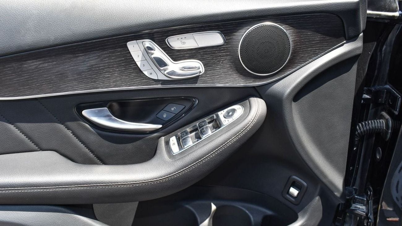 Mercedes-Benz GLC 300 4MATIC MERCEDES GLC300 AMG / 2022 / USA